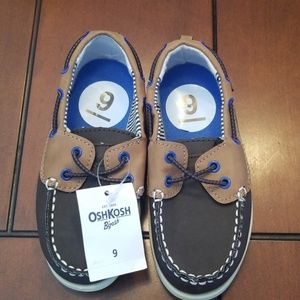 Boys size 9 oshkosh loafers